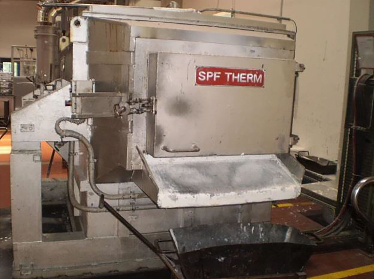SPF Therm S-2K10 melting and holding furnace O1660, used