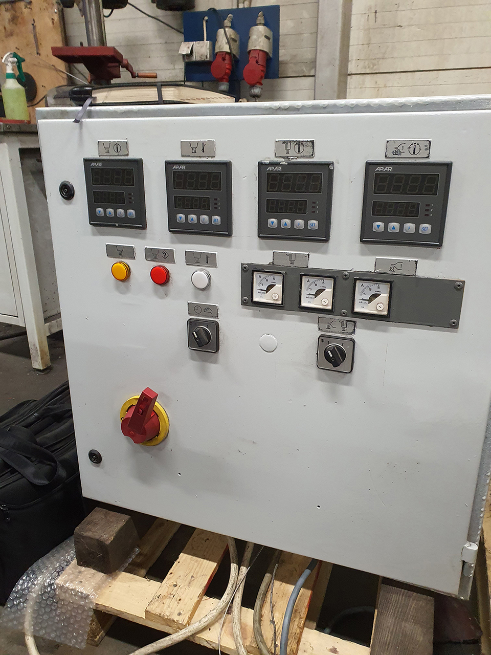Reconditioning of Frech DAW 20 hot chamber die casting machine