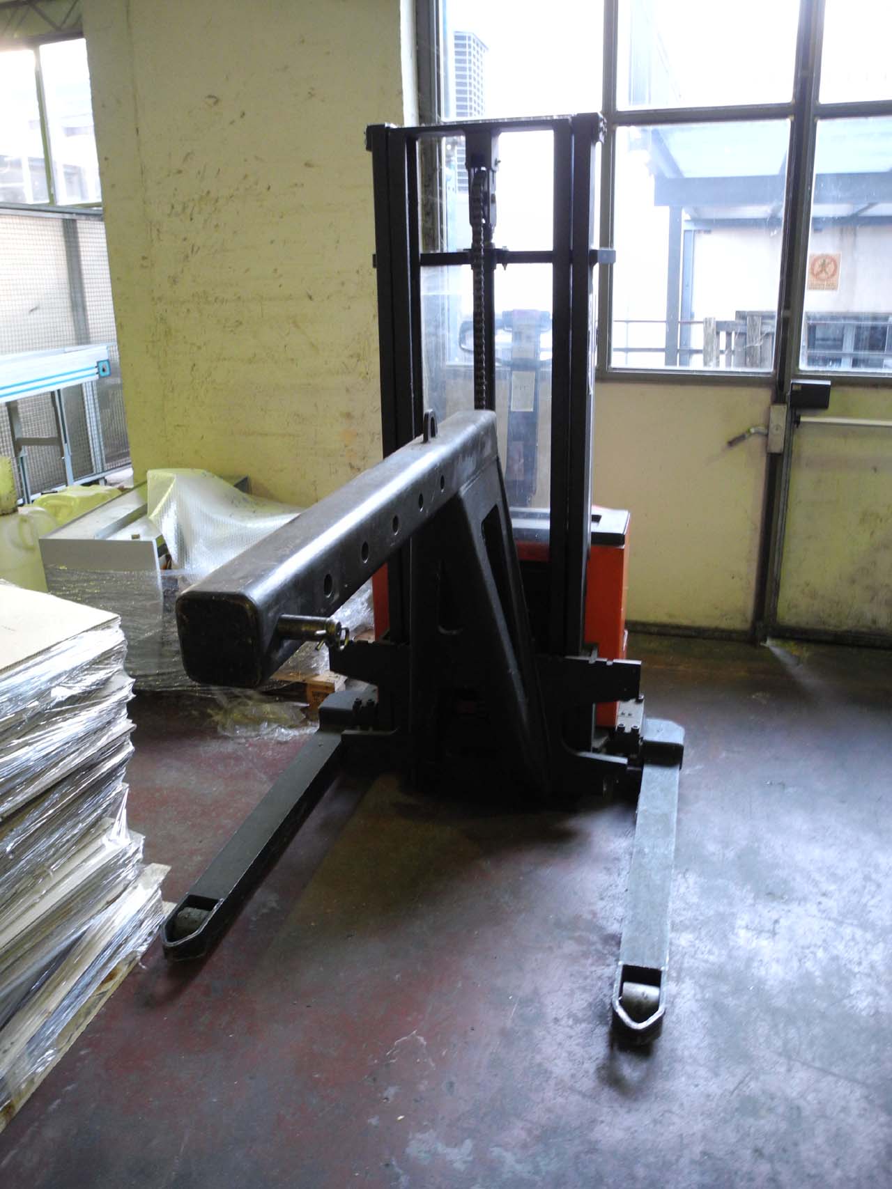 fork lift for dies, used ZU2071