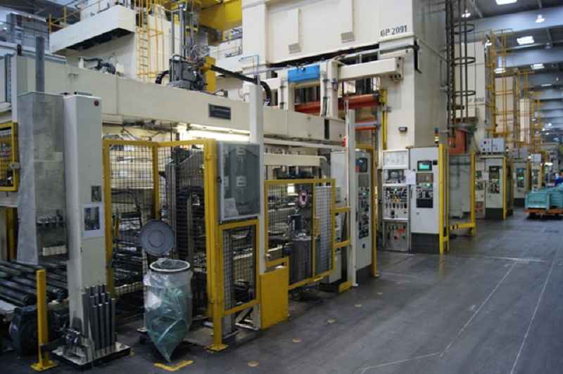 Schuler press line 800 t, used