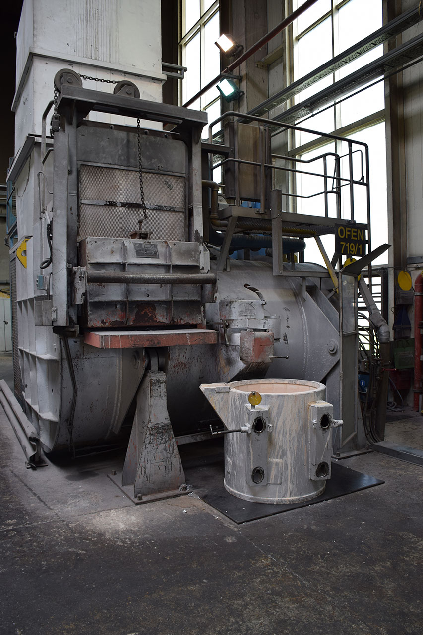 StrikoWestofen WMHR-T2000/1200 G-EG aluminium melting furnace O1634, used