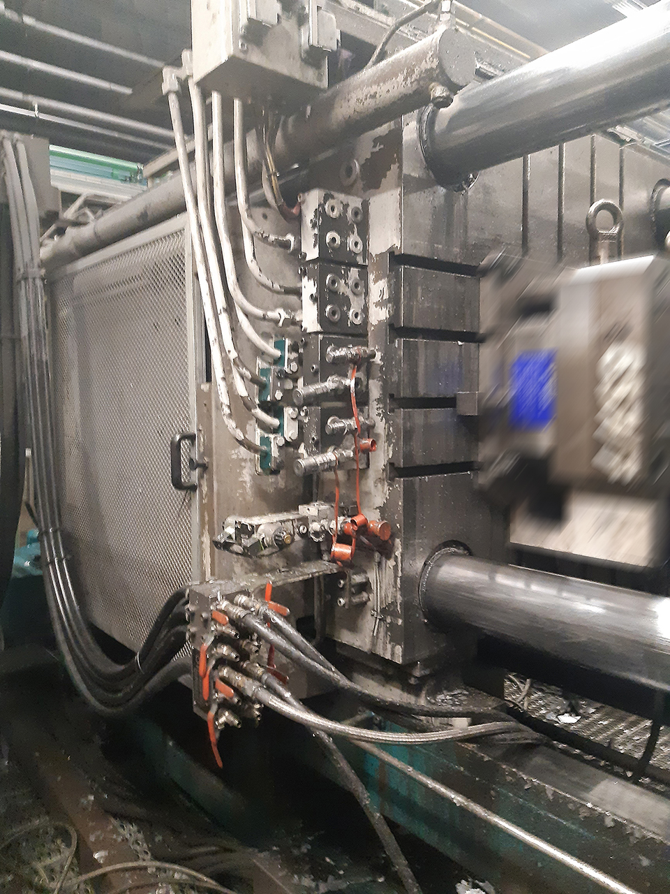 Máquina de fundición a presión de cámara fría Buhler H 630 B KK1627, usada