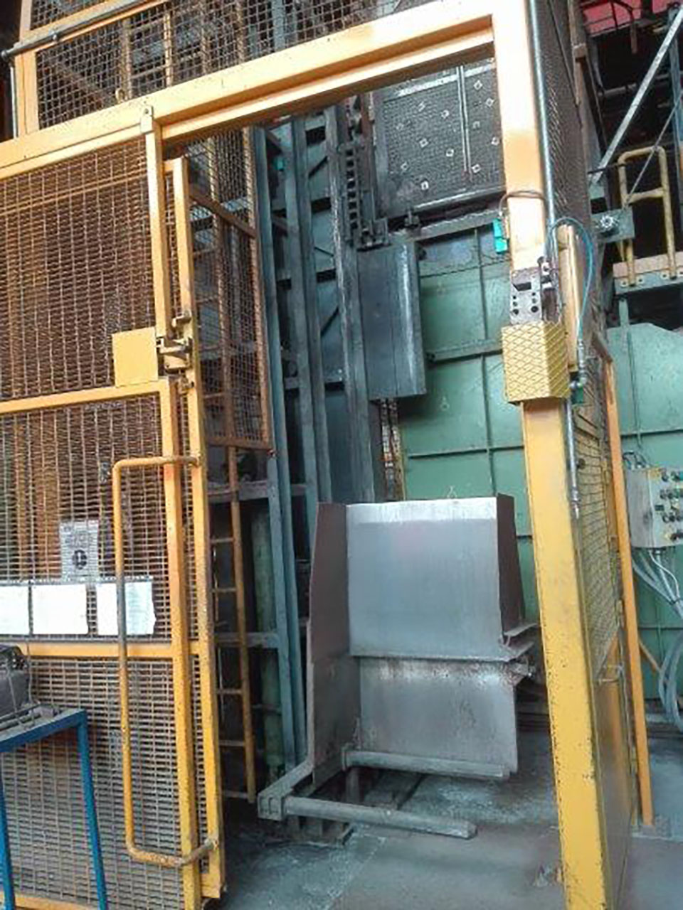StrikoWestofen WHS-T8000/4000 G-EG aluminium melting furnace O1631, used