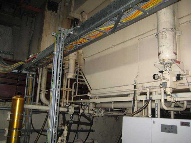 Müller-Weingarten ZE 1000-40 hydraulic Press, used