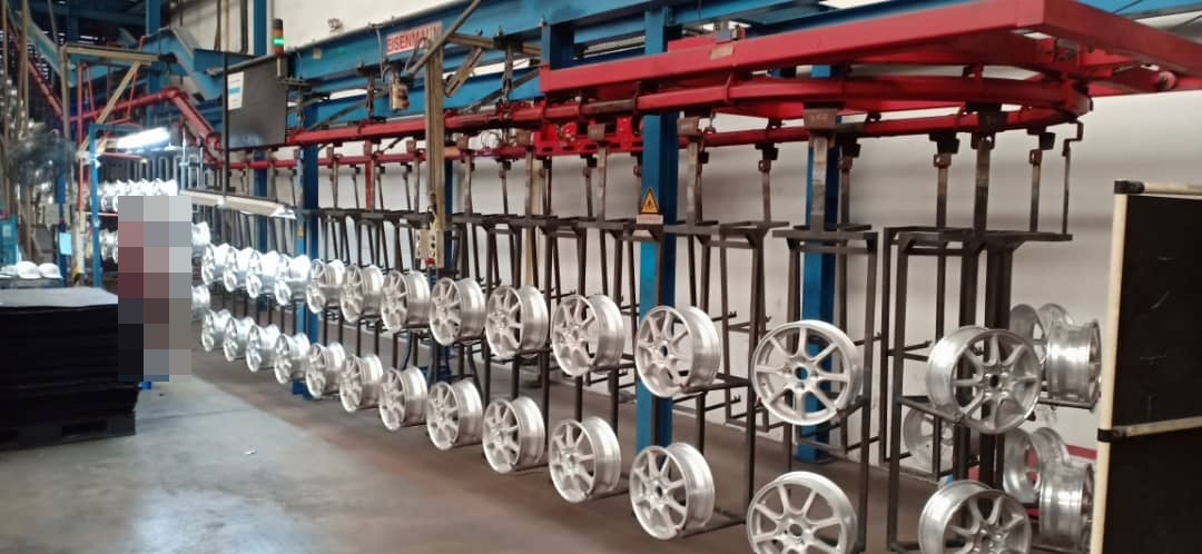 usine de roues en aluminium pour voitures particulières IA2551, usagé