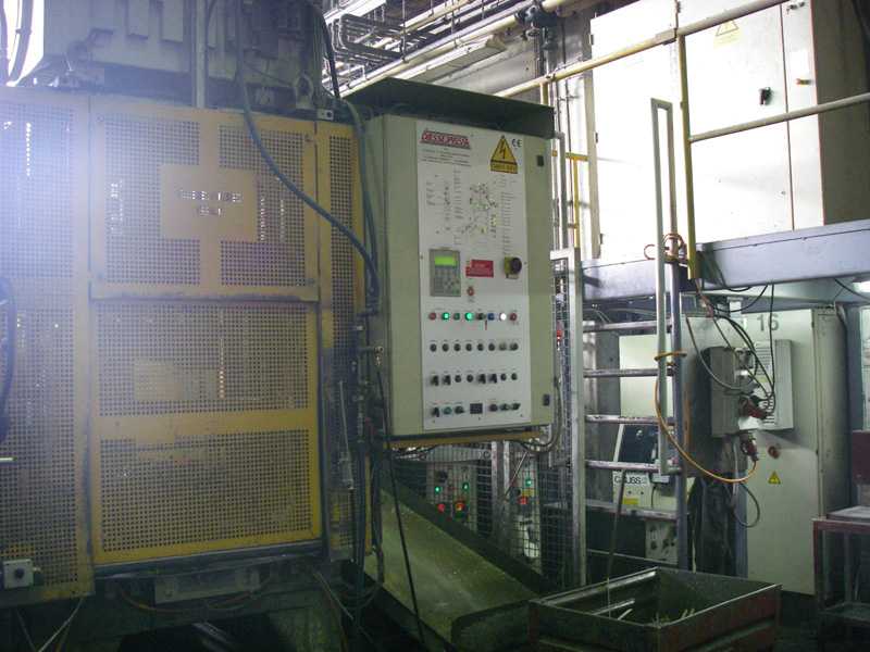 Diesse 2VT30 trimming press, used