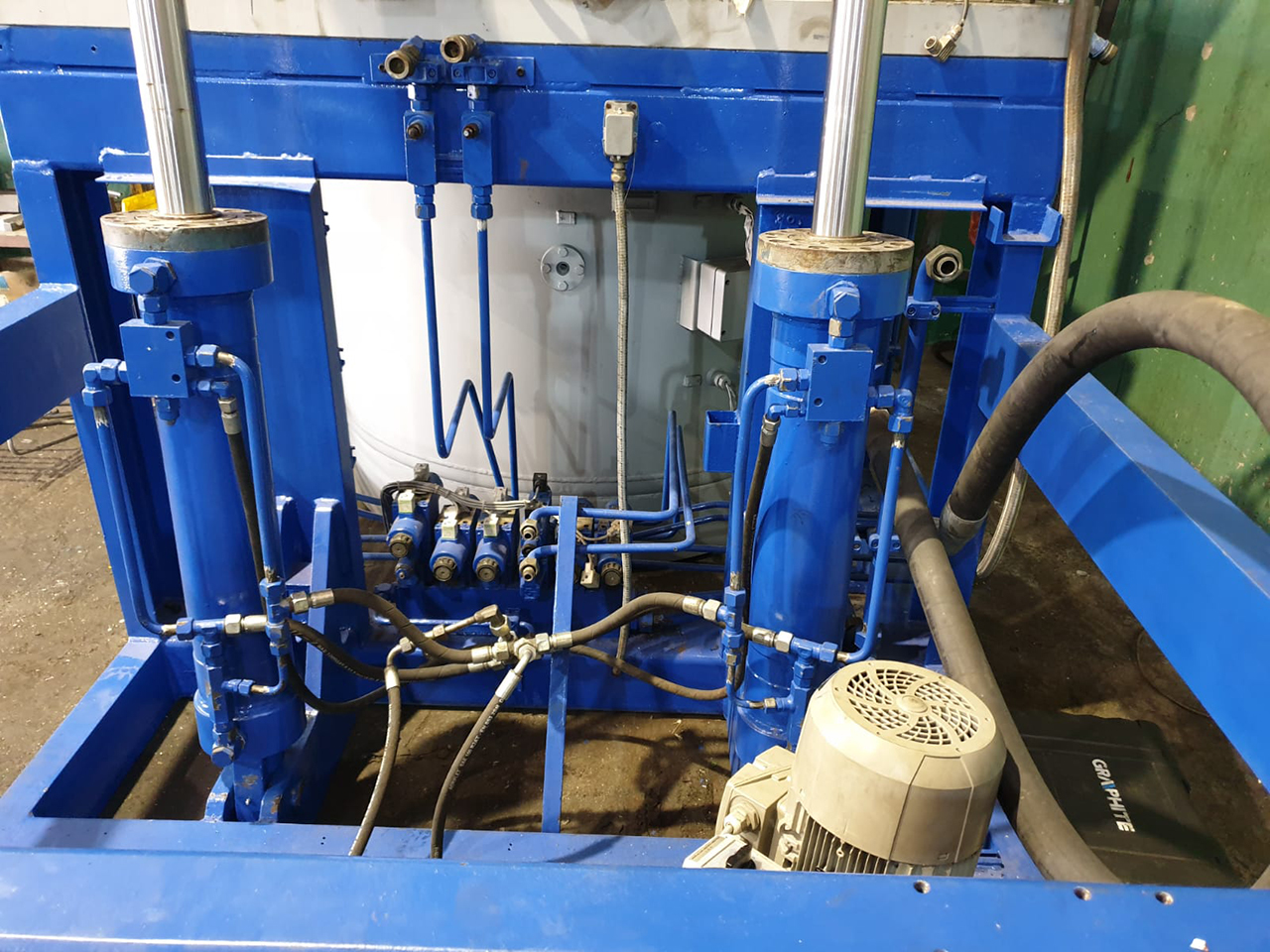 Reconditioning of low pressure die casting machine