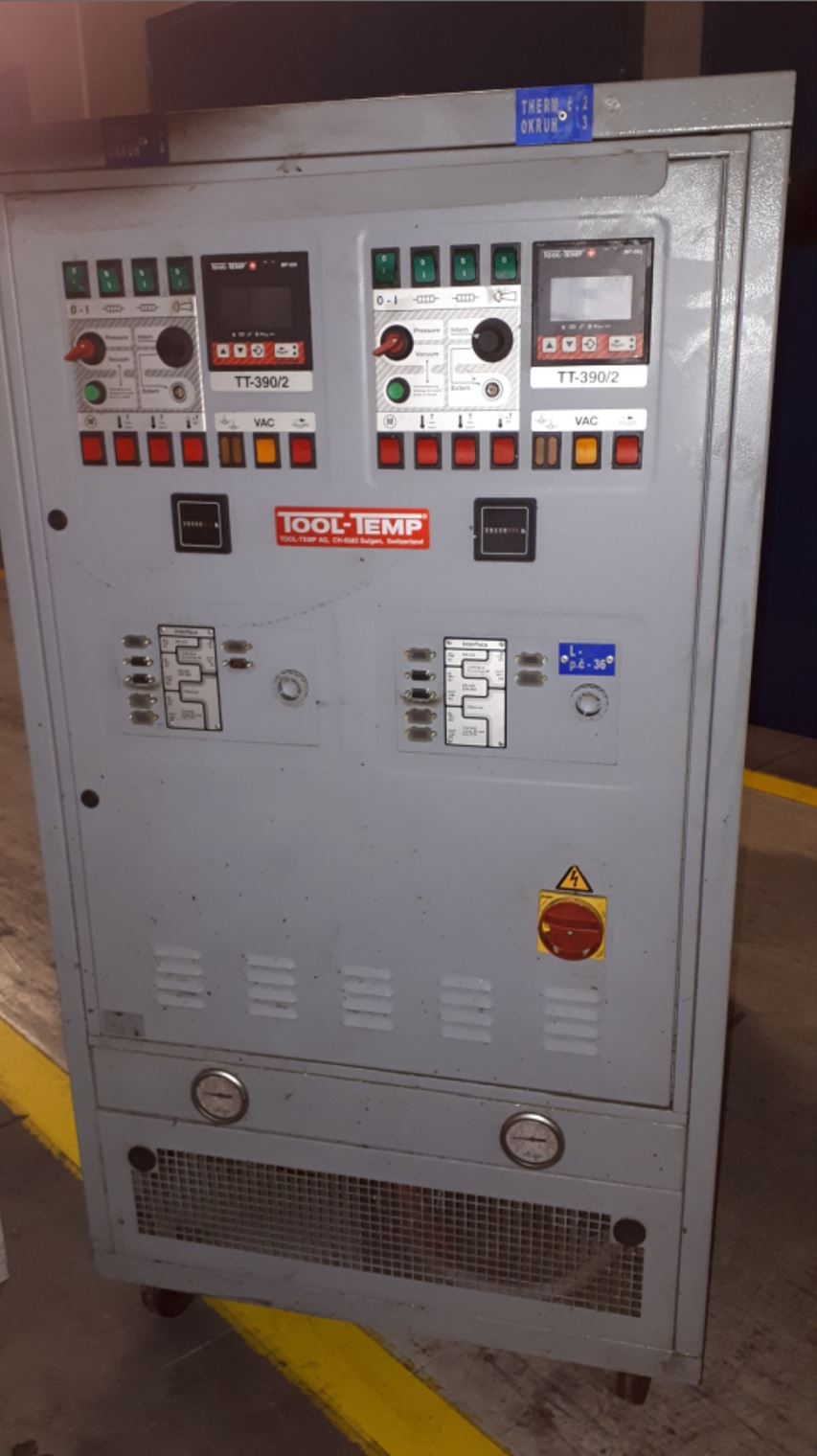 Tool Temp TT-390/2A temperature control unit ZU2094, used