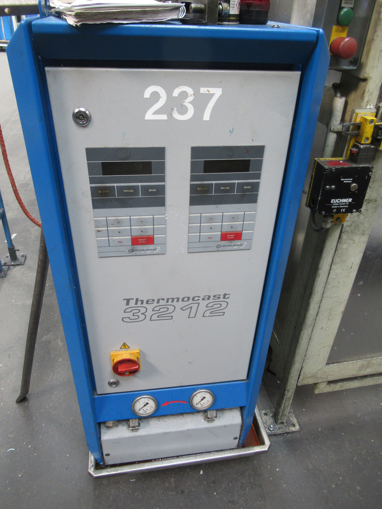 Robamat Thermocast 3212 sıcaklık kontrol ünitesi ZU2110, kullanılmış