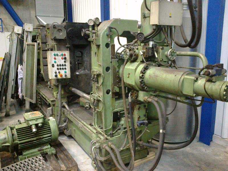 Vihorlat CLH 400 cold chamber die casting machine, used