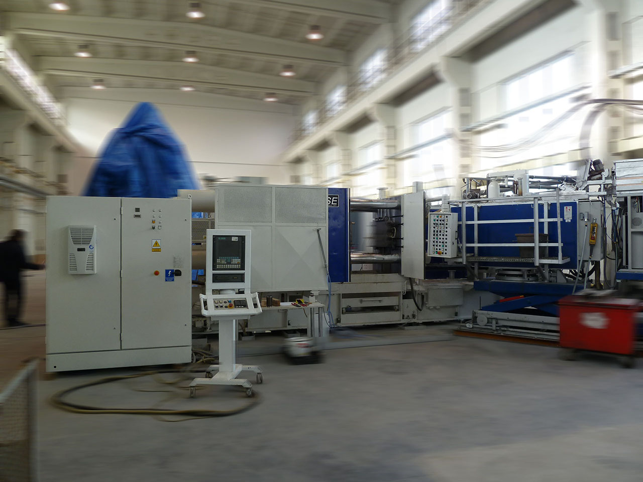 Reconditioning of cold chamber die casting machine