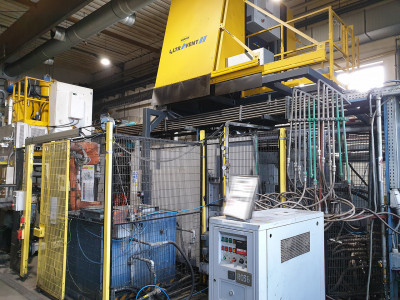 LK Machinery CDCM 800 SQ maszyna do odlewania na zimno KK1638, używany